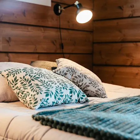 Alpstuga Frostpine Hideaway - Cozy New Log Near Rovaniemi