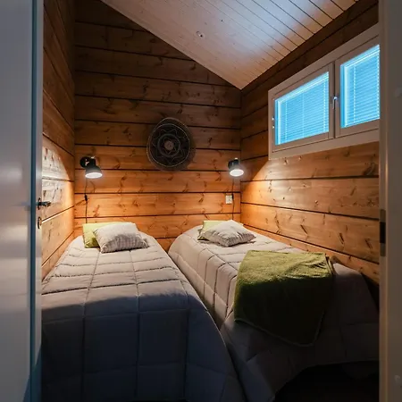 Alpehytte Frostpine Hideaway - Cozy New Log Near Rovaniemi